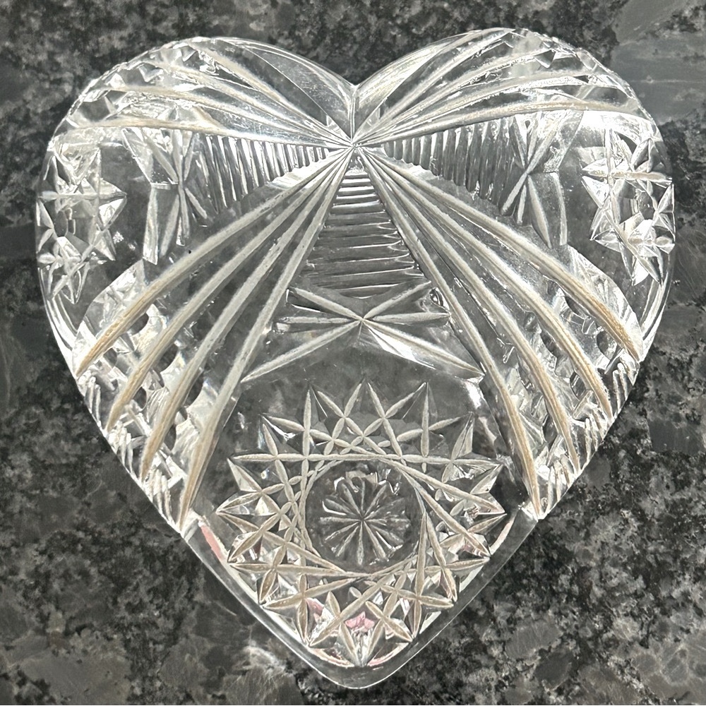 VINTAGE Heart-Shaped Cut crystal Decorative Bowl Trinket tray Ring holder - Picture 10 of 13